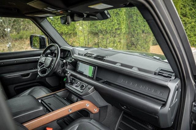 Used 2021 Land Rover Defender 110 X image 32