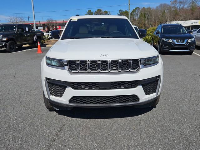 New 2026 Jeep Grand Cherokee Limited RWD image 2