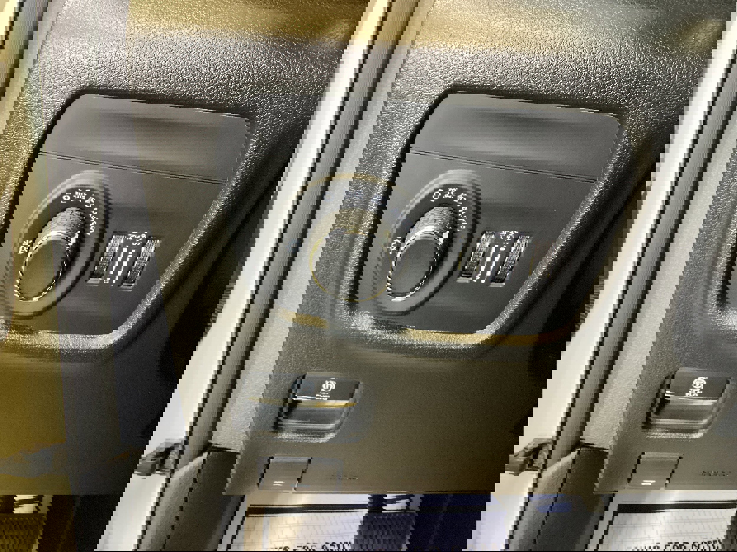 Used 2024 Jeep Grand Cherokee Altitude image 21