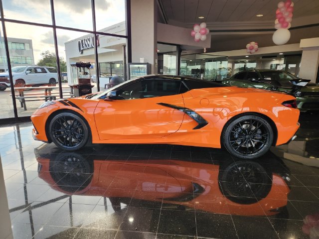 Used 2023 Chevrolet Corvette Stingray Premium Conv w/ Z51 Performance Package RWD image 10