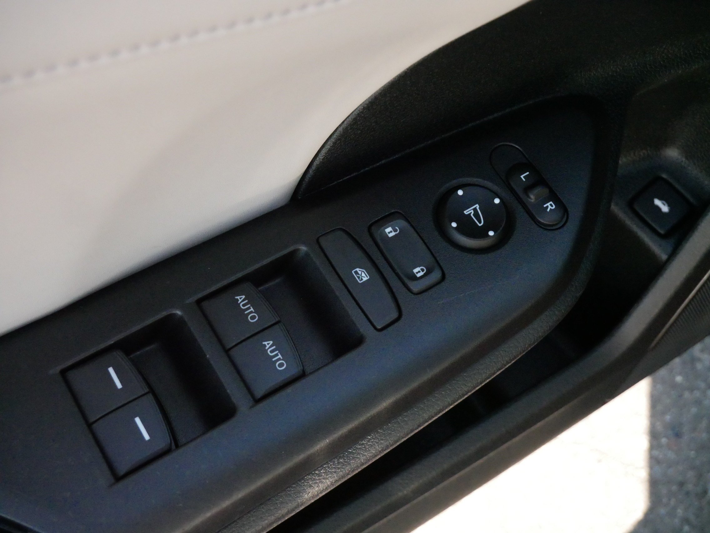 Used 2019 Honda Insight Touring image 20
