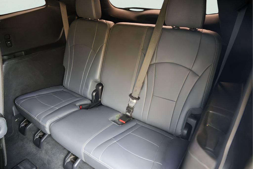 Used 2023 Buick Enclave Essence w/ Sport Touring Edition FWD image 27