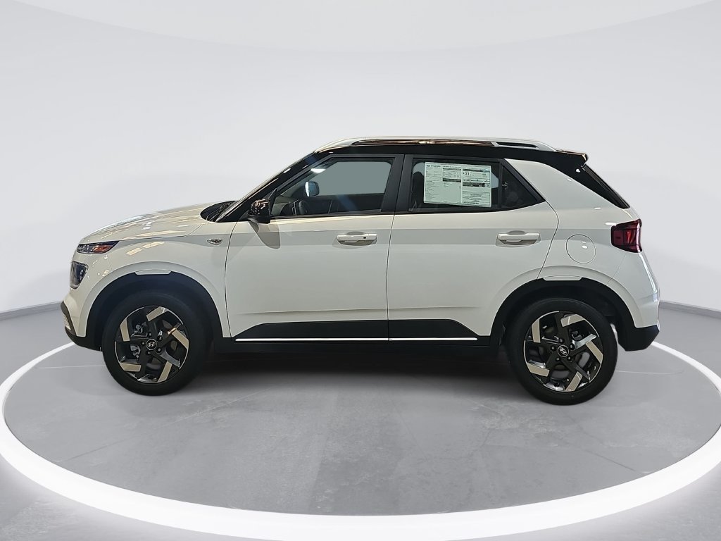 New 2026 Hyundai Venue SEL FWD image 8