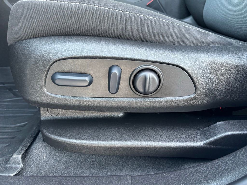 Used 2024 Chevrolet Blazer LT w/ Convenience Package image 14