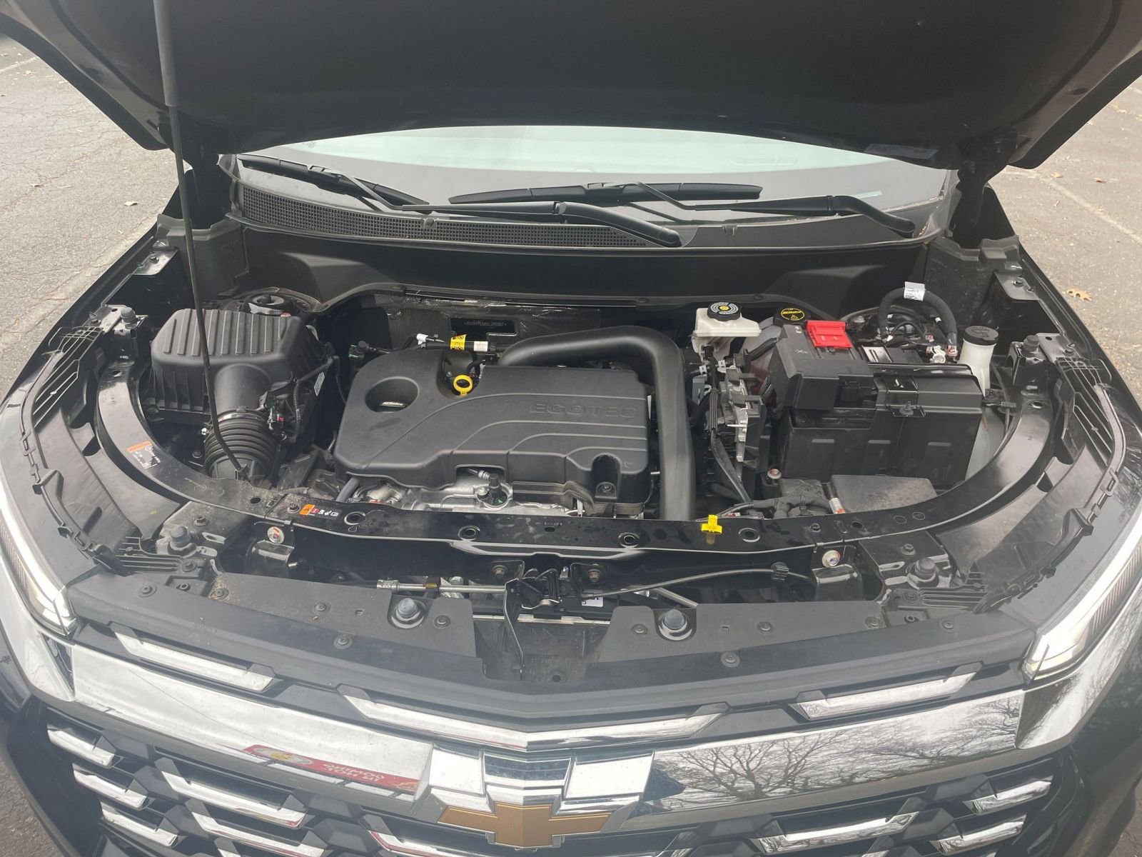 Used 2025 Chevrolet Equinox LT image 28