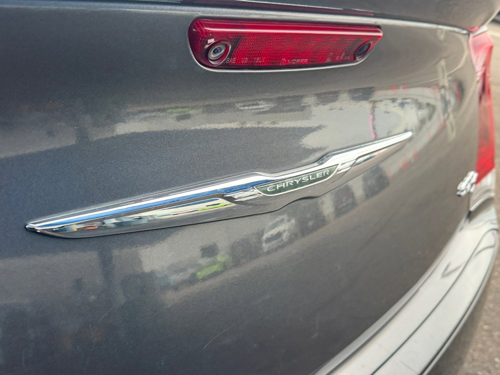 Used 2018 Chrysler 300 S w/ 300S Premium Group image 28