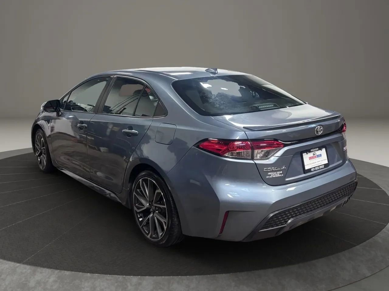Used 2021 Toyota Corolla SE image 3