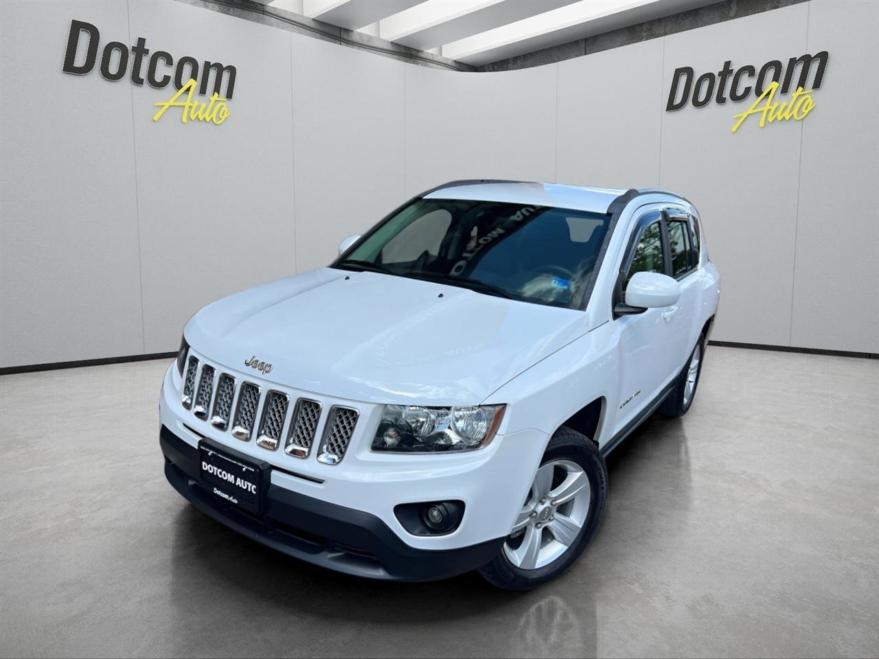 Used 2015 Jeep Compass Latitude AWD/4WD image 2