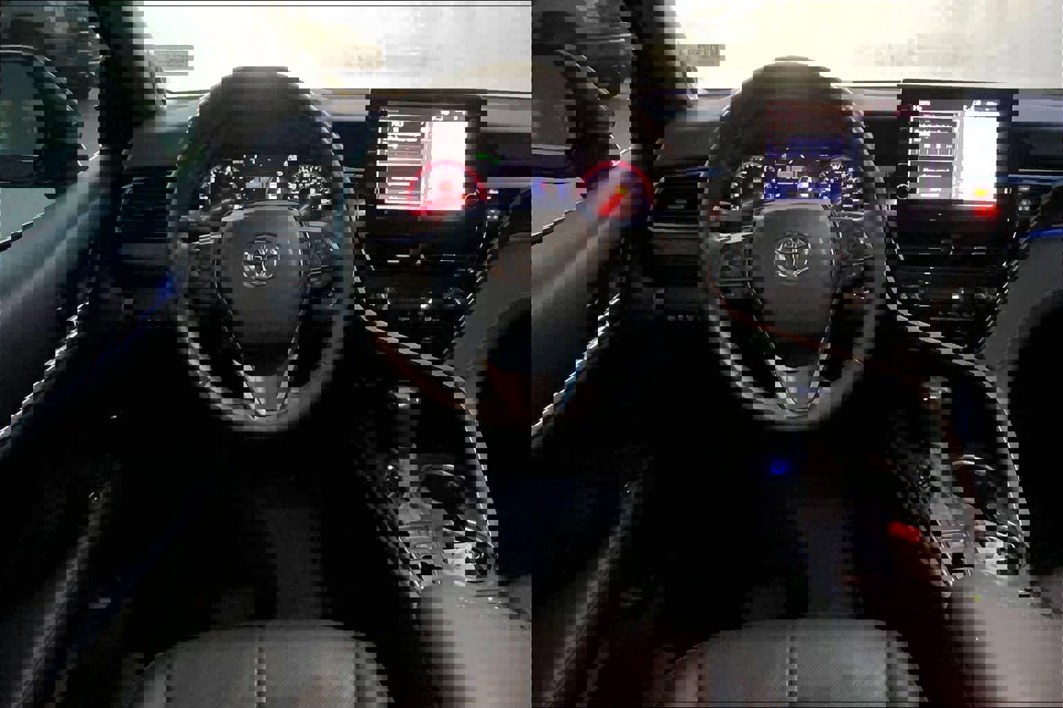 Used 2022 Toyota Camry XSE w/ Navigation Package image 6