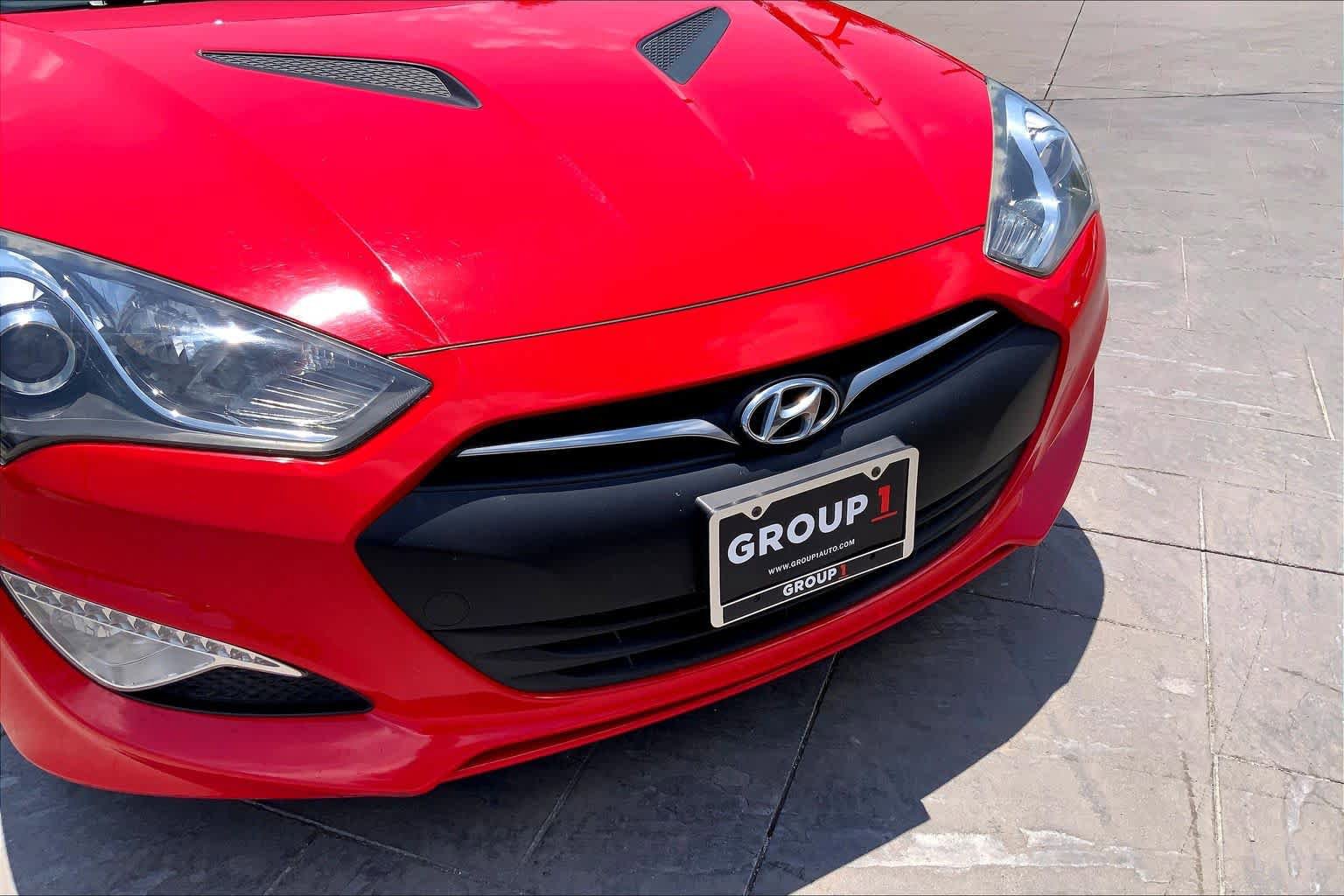 Used 2013 Hyundai Genesis 3.8 RWD image 27