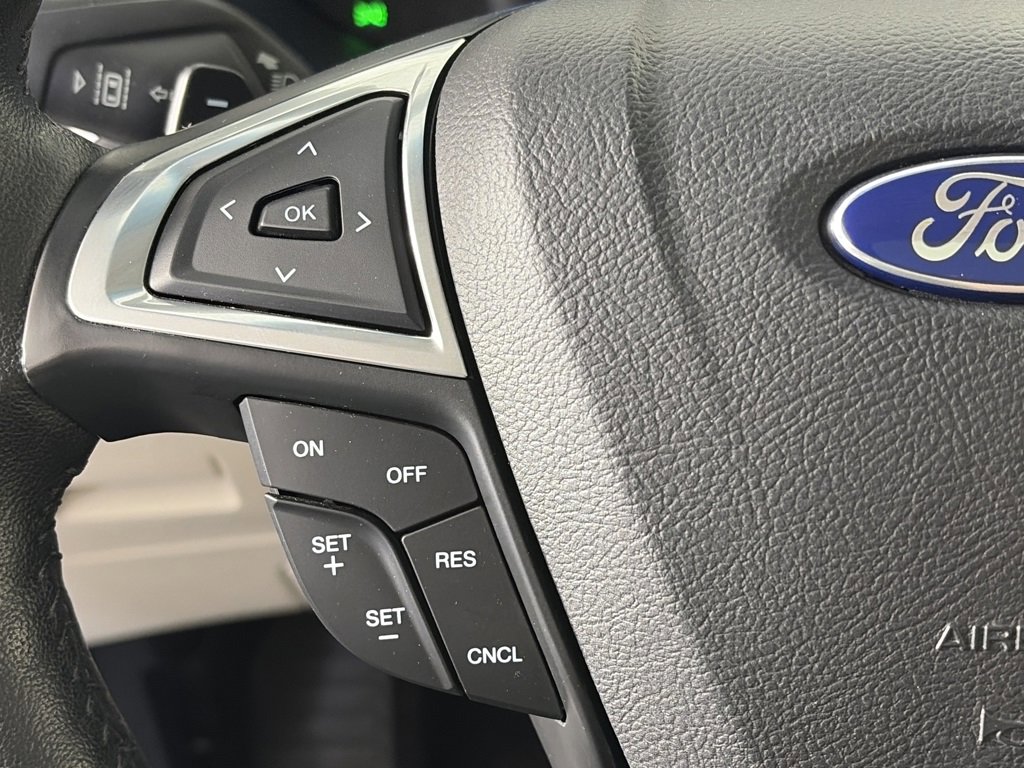 Used 2016 Ford Edge Titanium w/ Equipment Group 302A image 17