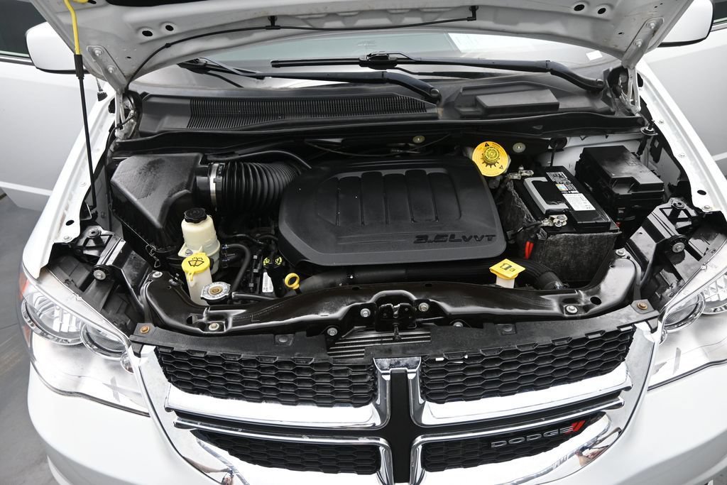Used 2019 Dodge Grand Caravan SXT FWD image 32