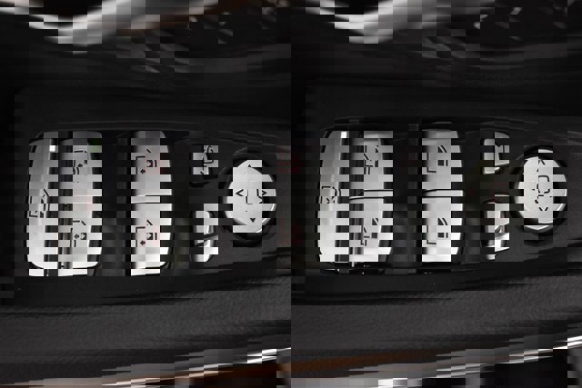 New 2026 BMW 330i xDrive xDrive w/ Convenience Package image 23