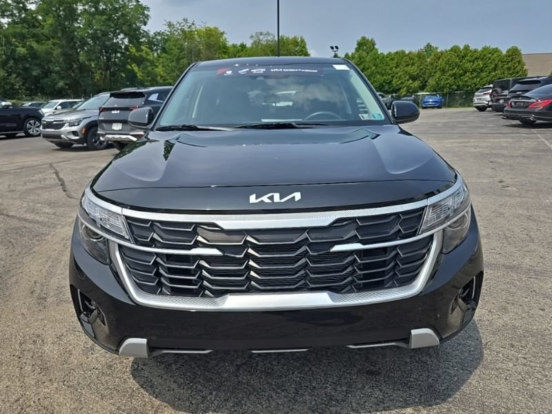 Certified 2024 Kia Seltos LX AWD/4WD image 2