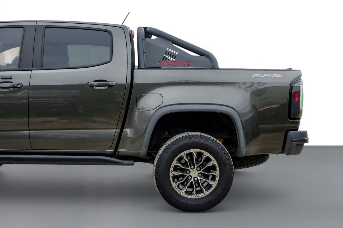 Used 2017 Chevrolet Colorado ZR2 w/ LPO, Premium Interior Package AWD/4WD image 11