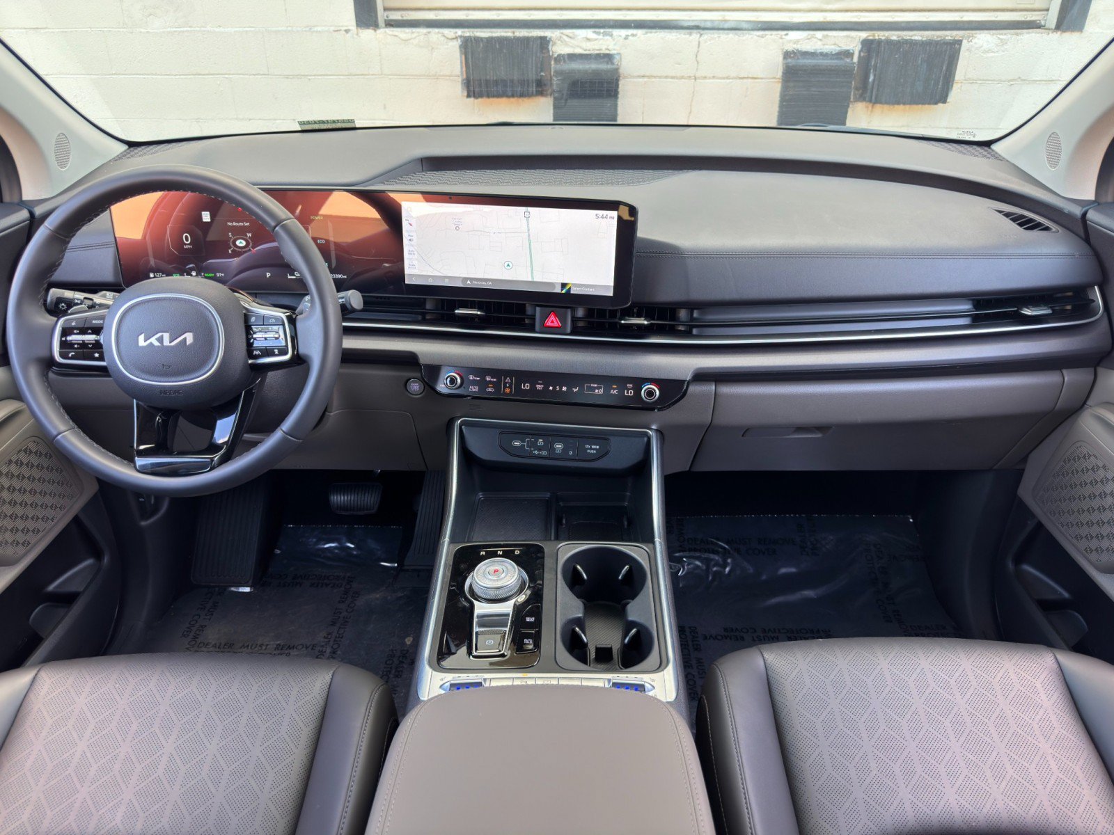 Used 2025 Kia Carnival SX FWD image 13
