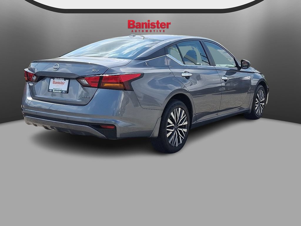 Used 2024 Nissan Altima 2.5 SV AWD/4WD image 4