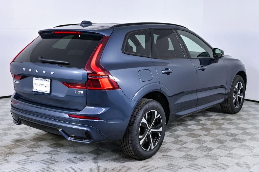 New 2026 Volvo XC60 T8 Core w/ Climate Package PRO AWD/4WD image 26