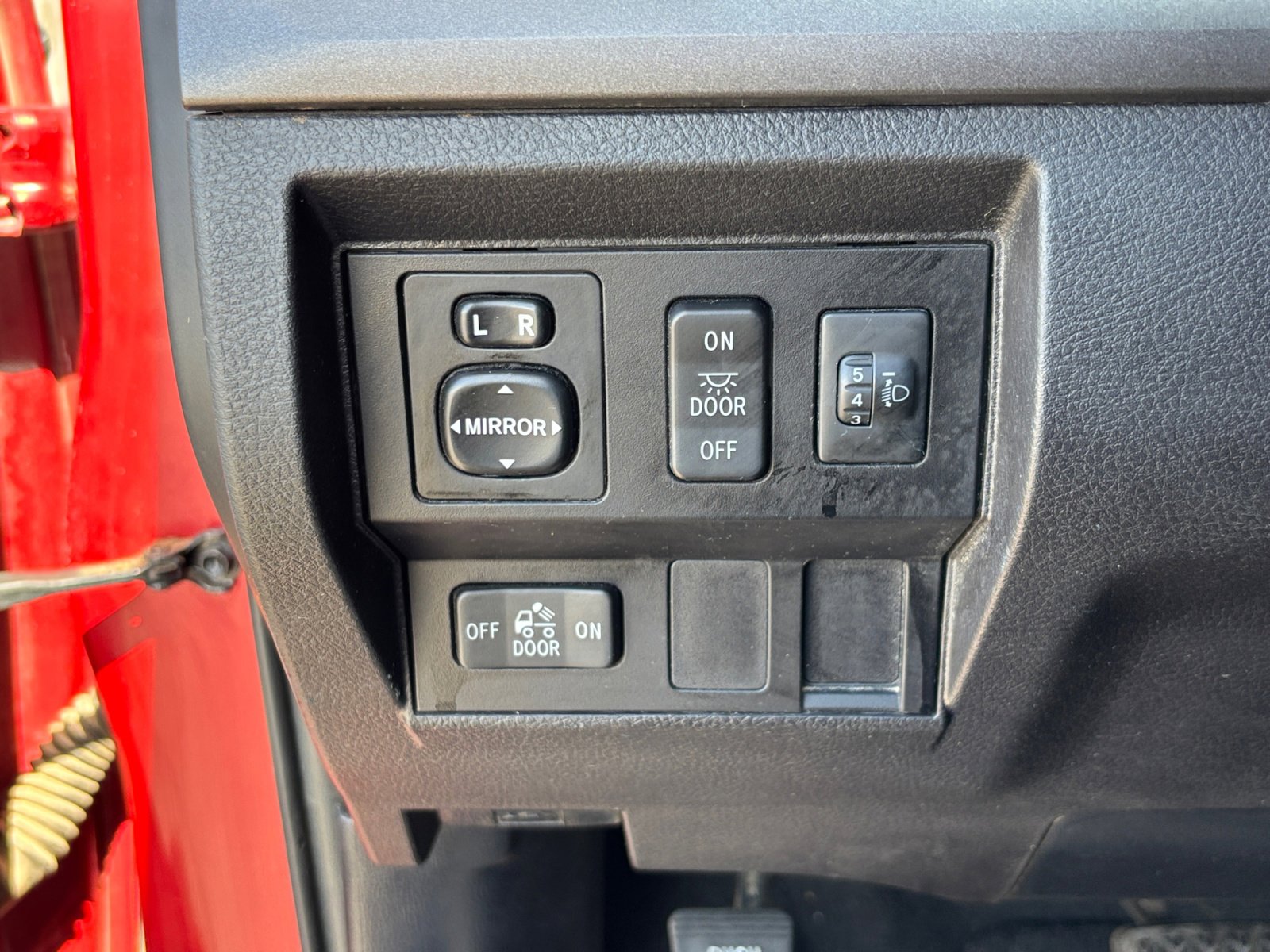 Used 2015 Toyota Tundra SR5 image 14