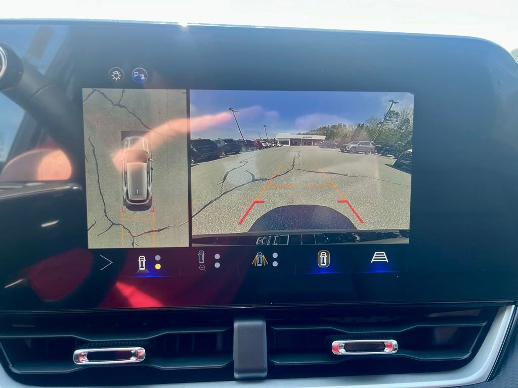New 2026 Chevrolet Equinox LT w/ Safety and Technology Package AWD/4WD image 15
