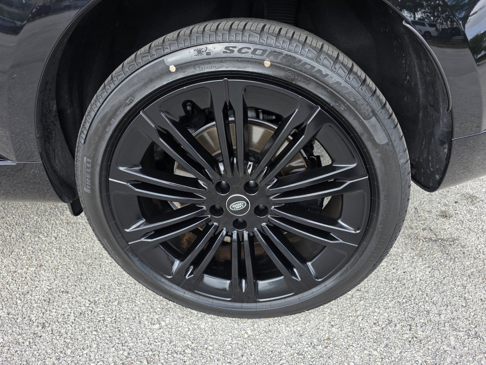 Certified 2023 Land Rover Range Rover SE AWD/4WD image 9