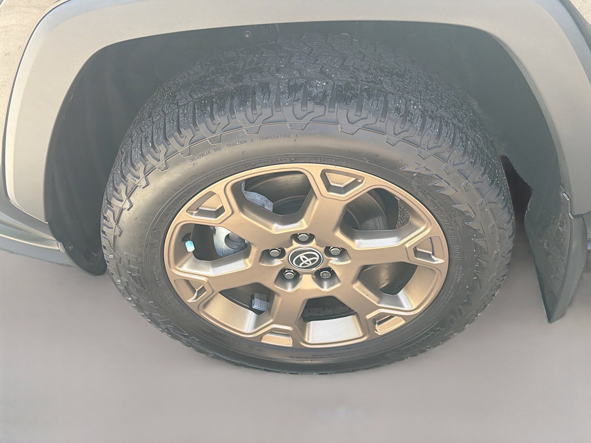 Used 2023 Toyota RAV4 Hybrid Woodland image 36