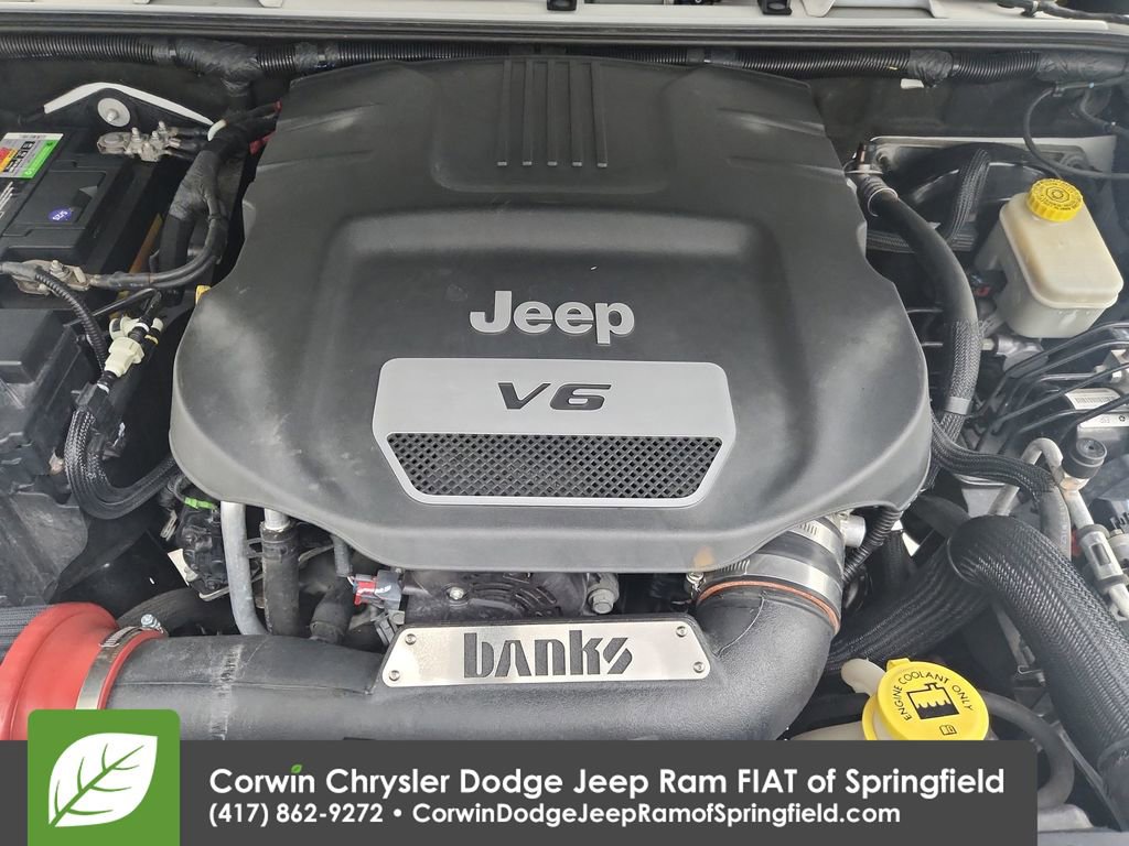 Used 2015 Jeep Wrangler Unlimited Rubicon image 35