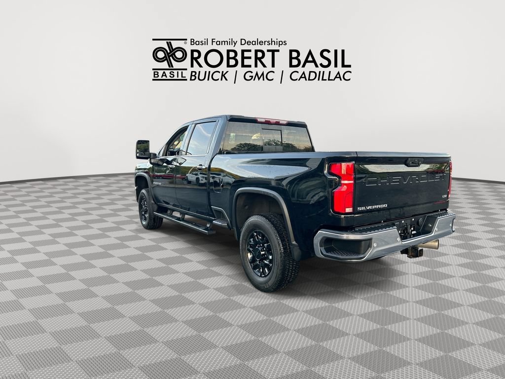 Used 2024 Chevrolet Silverado 2500 LTZ w/ LTZ Convenience Package AWD/4WD image 6