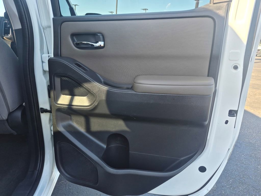 Used 2022 Nissan Frontier SV w/ Technology Package RWD image 25