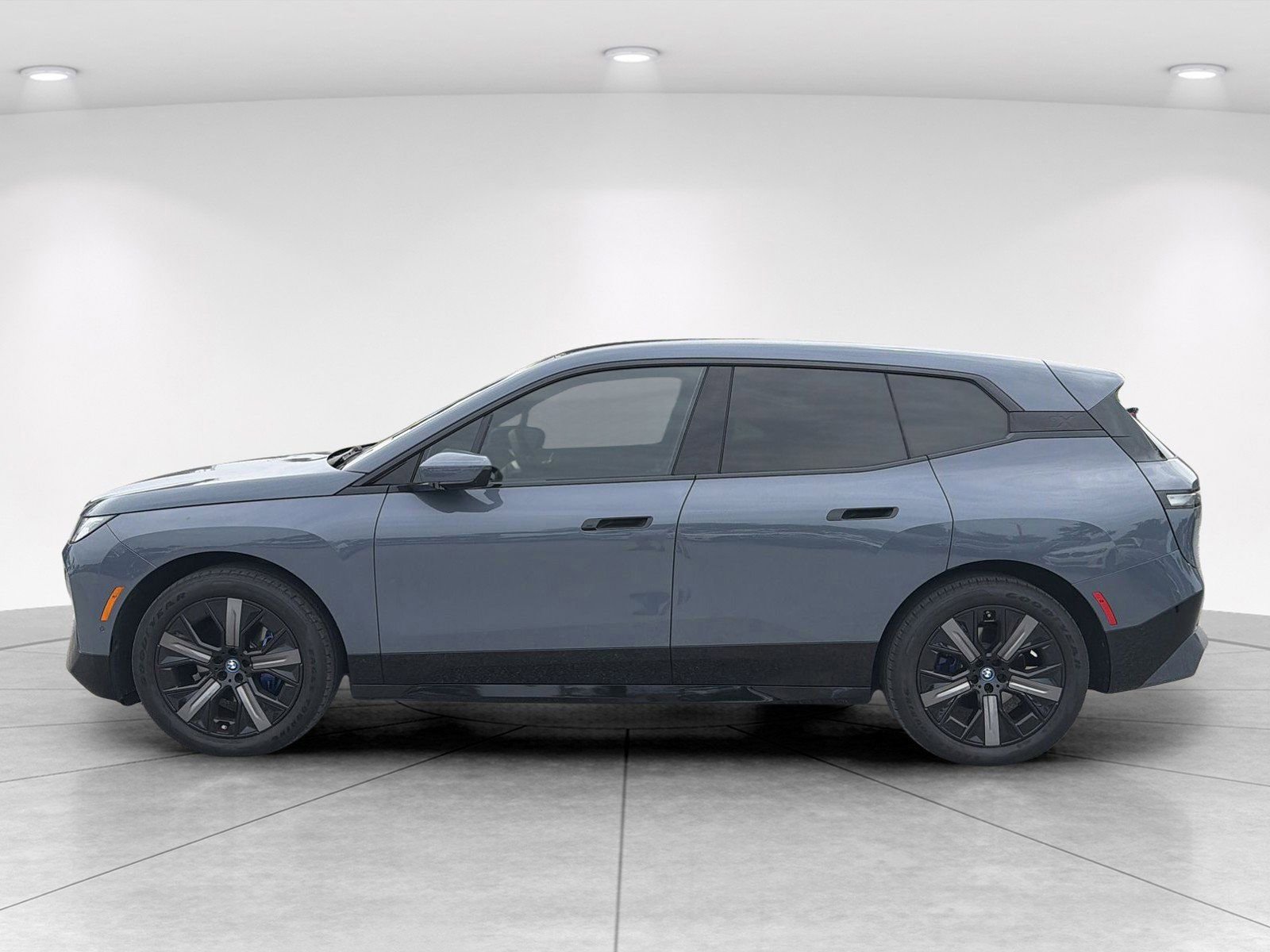 Certified 2024 BMW iX xDrive50 w/ Sport Package AWD/4WD image 7