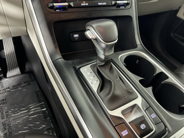 Used 2023 Kia Carnival LX FWD image 15
