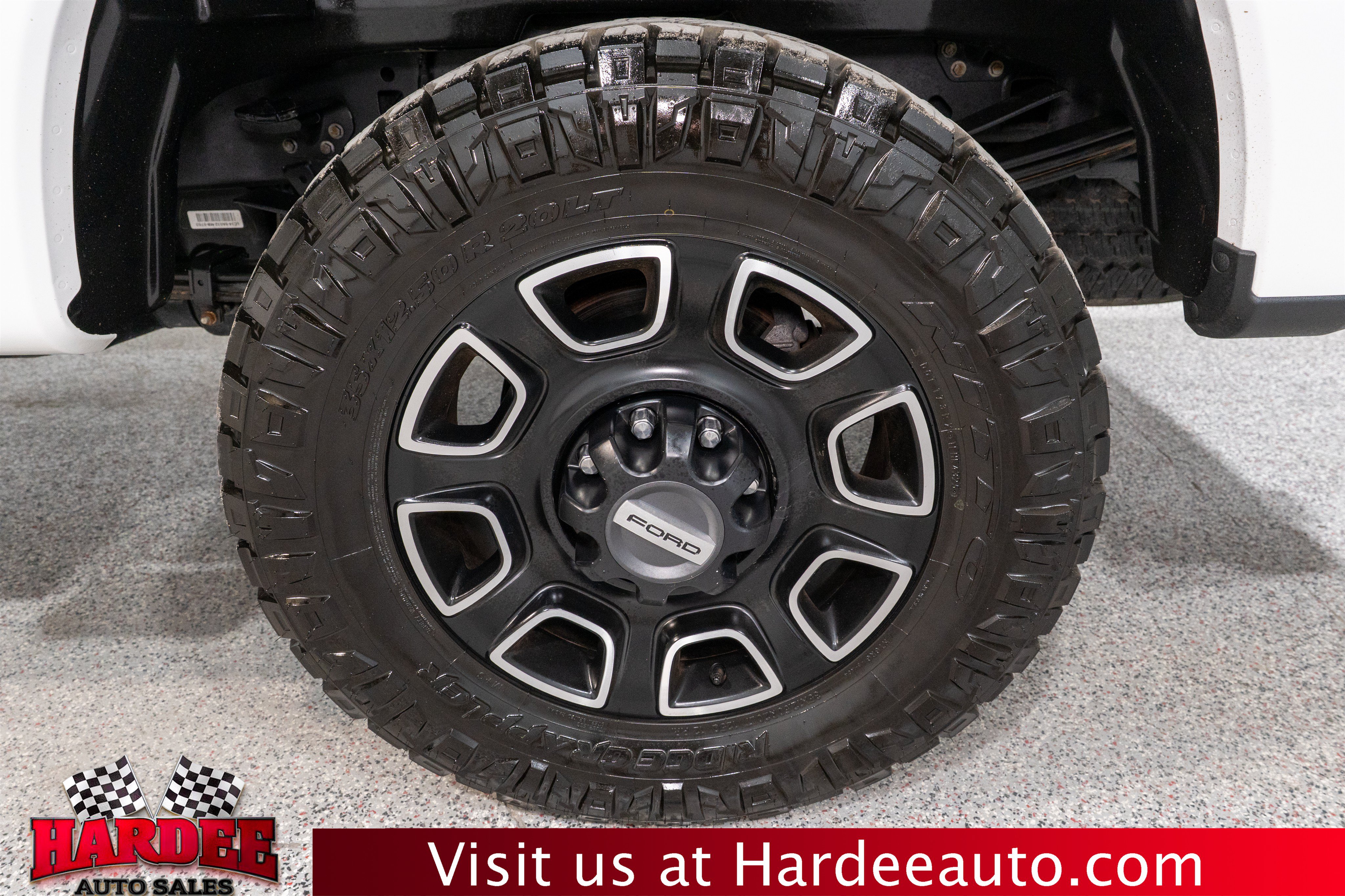 Used 2024 Ford F350 Platinum AWD/4WD image 10