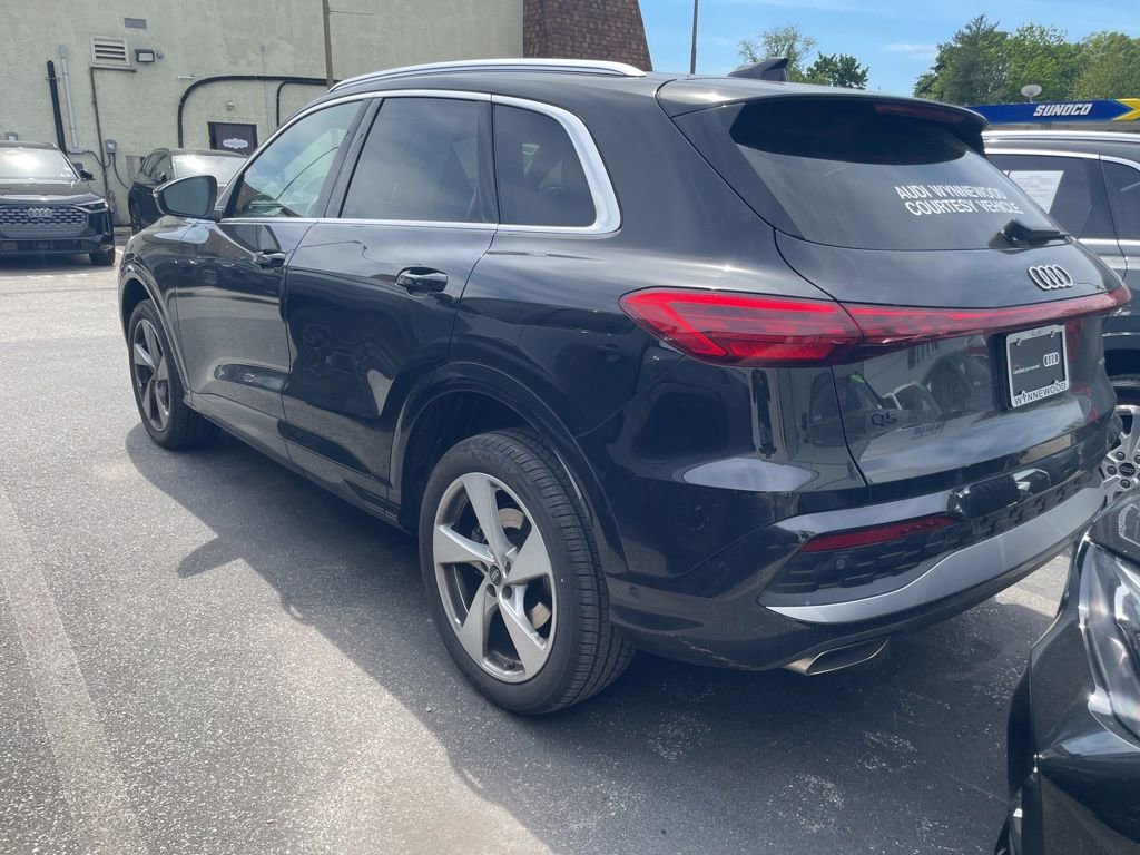 Used 2025 Audi Q5 Premium Plus w/ Premium Plus AWD/4WD image 3