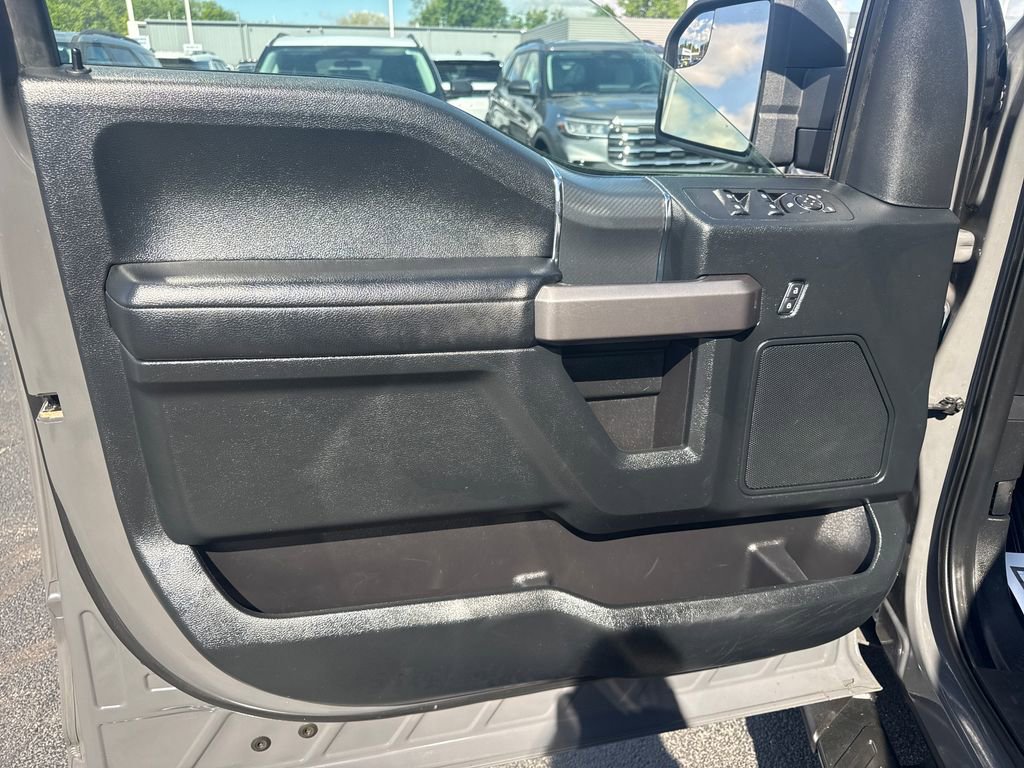 Used 2020 Ford F150 XLT w/ Equipment Group 302A Luxury AWD/4WD image 23