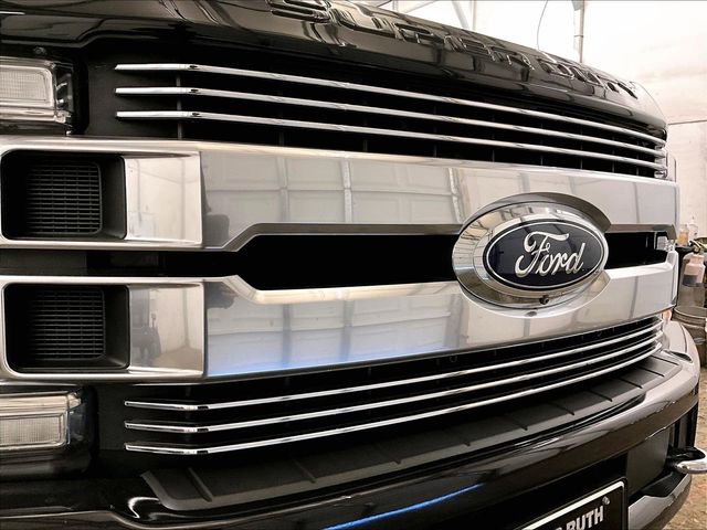 Used 2019 Ford F250 Limited AWD/4WD image 29