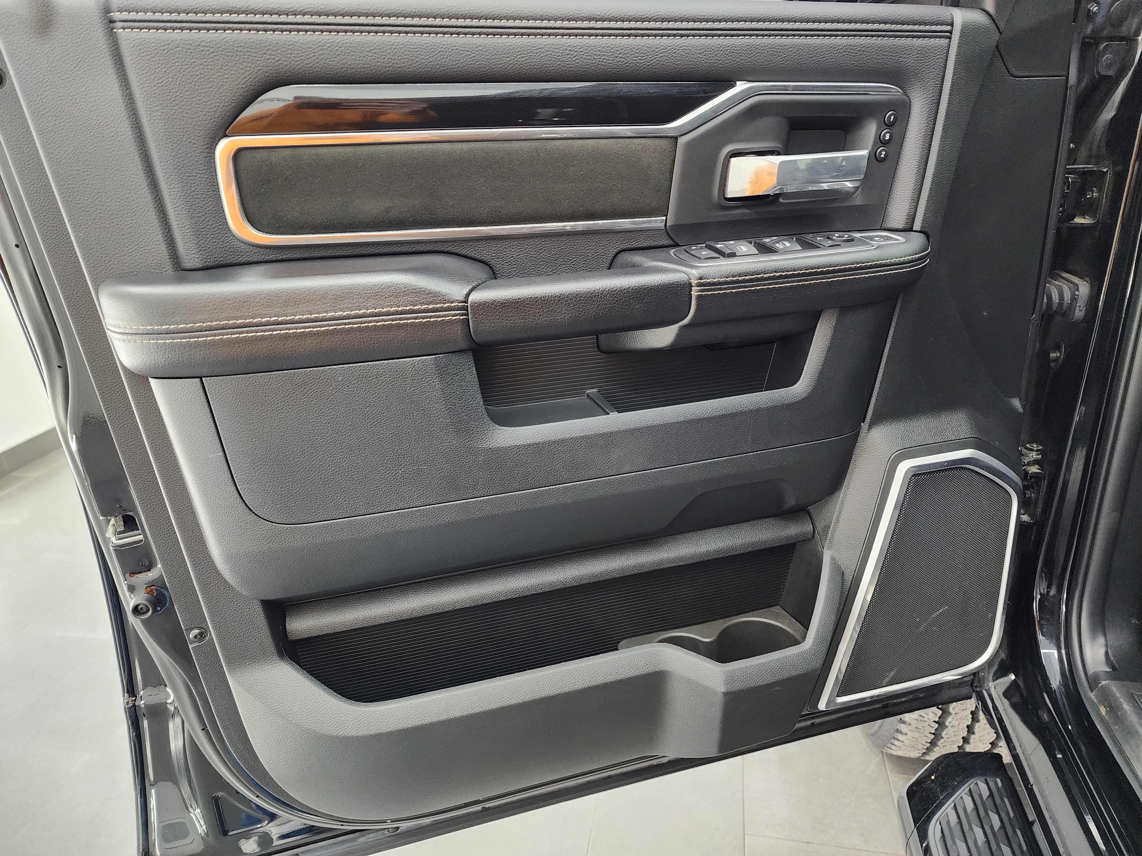 Used 2020 RAM 2500 Laramie image 48