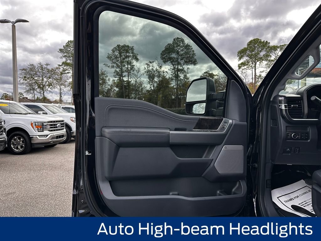 New 2026 Ford F250 Lariat w/ Black Appearance Package image 29