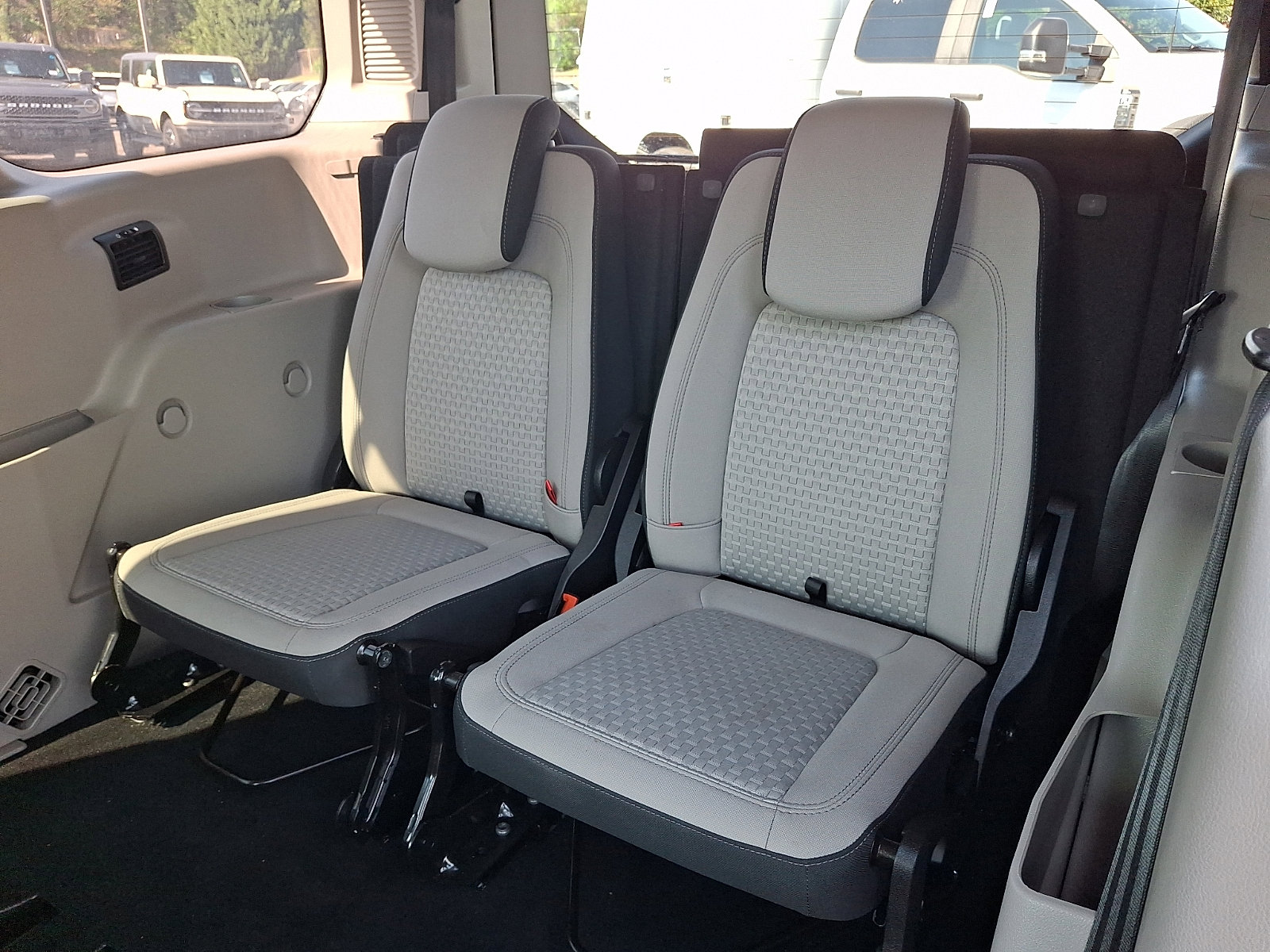 Used 2022 Ford Transit Connect XLT image 15