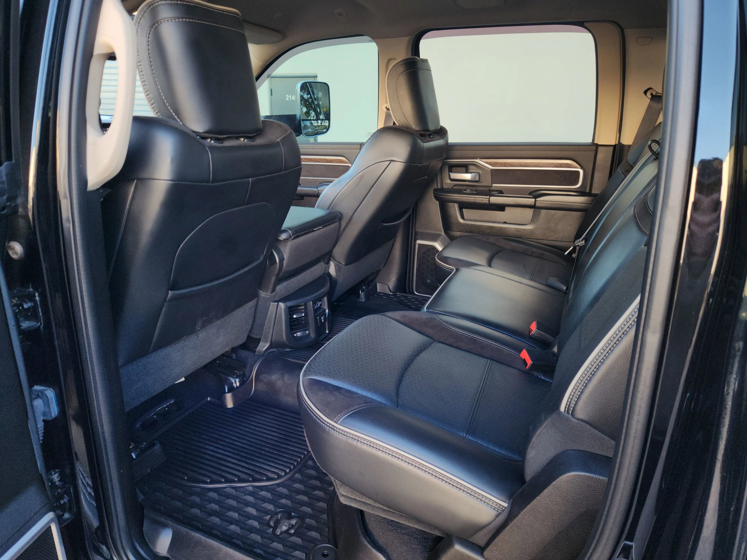 Used 2020 RAM 2500 Laramie AWD/4WD image 18