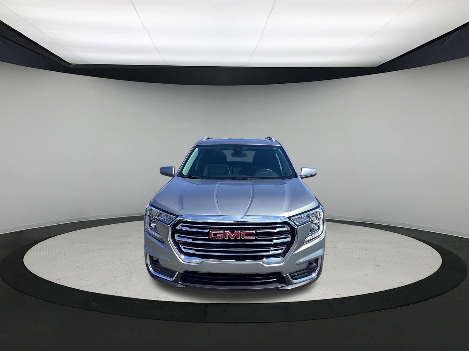 Used 2024 GMC Terrain SLT w/ LPO, Floor Liner Package AWD/4WD image 3
