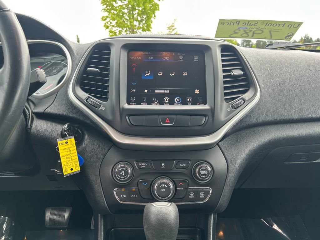 Used 2014 Jeep Cherokee Latitude w/ Trailer Tow Group AWD/4WD image 24