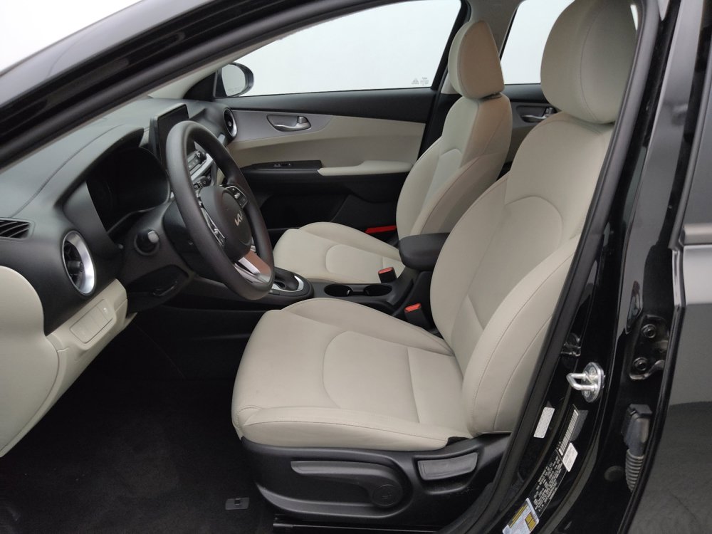 Used 2023 Kia Forte LXS image 17
