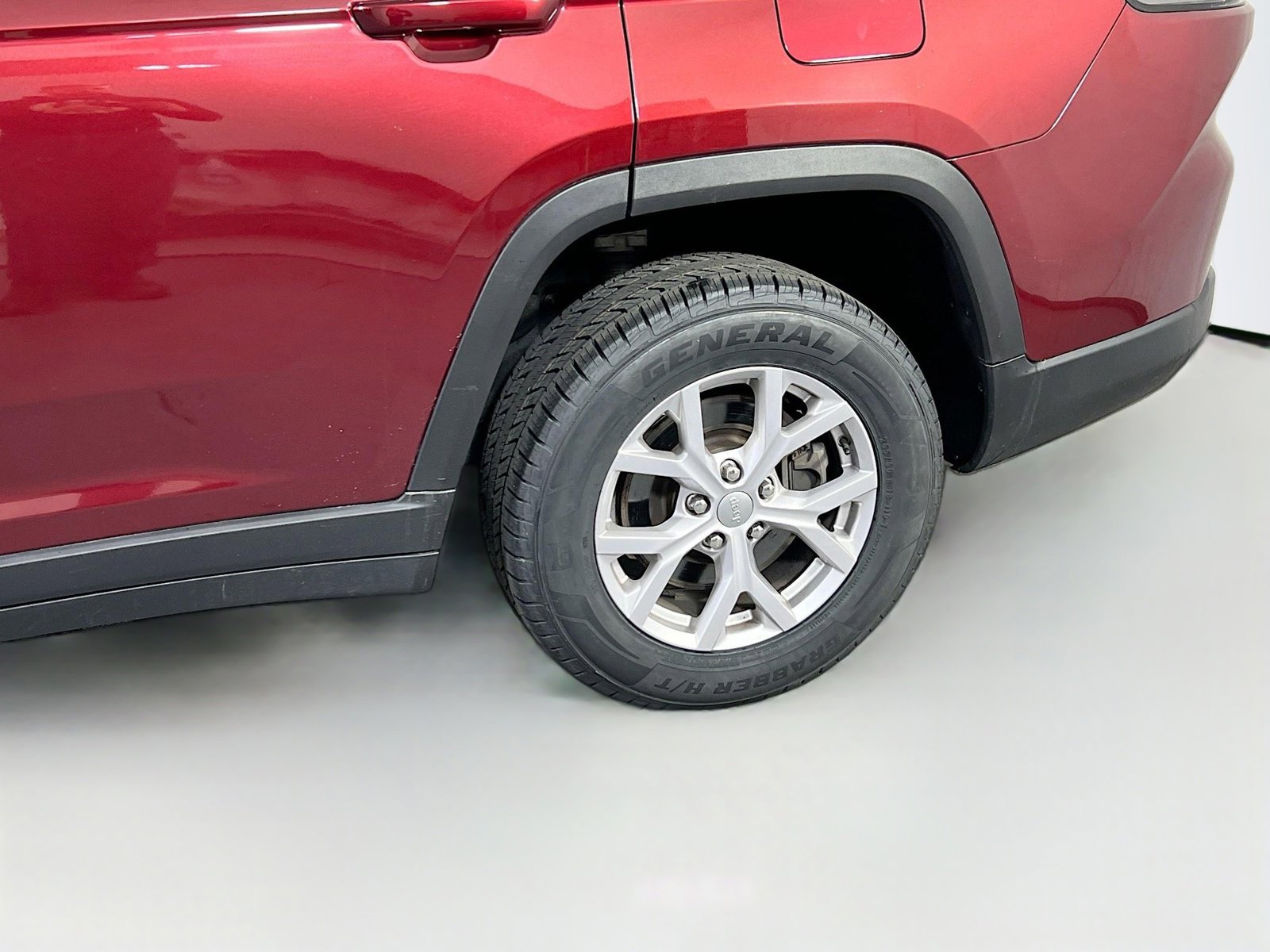 Used 2021 Jeep Grand Cherokee L Limited AWD/4WD image 30