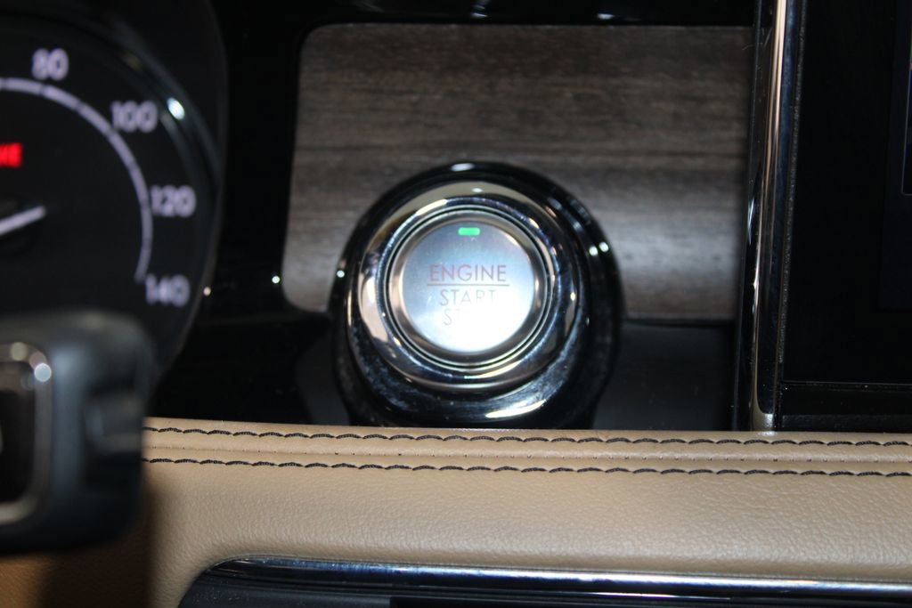 Used 2020 Lincoln Corsair Reserve image 44