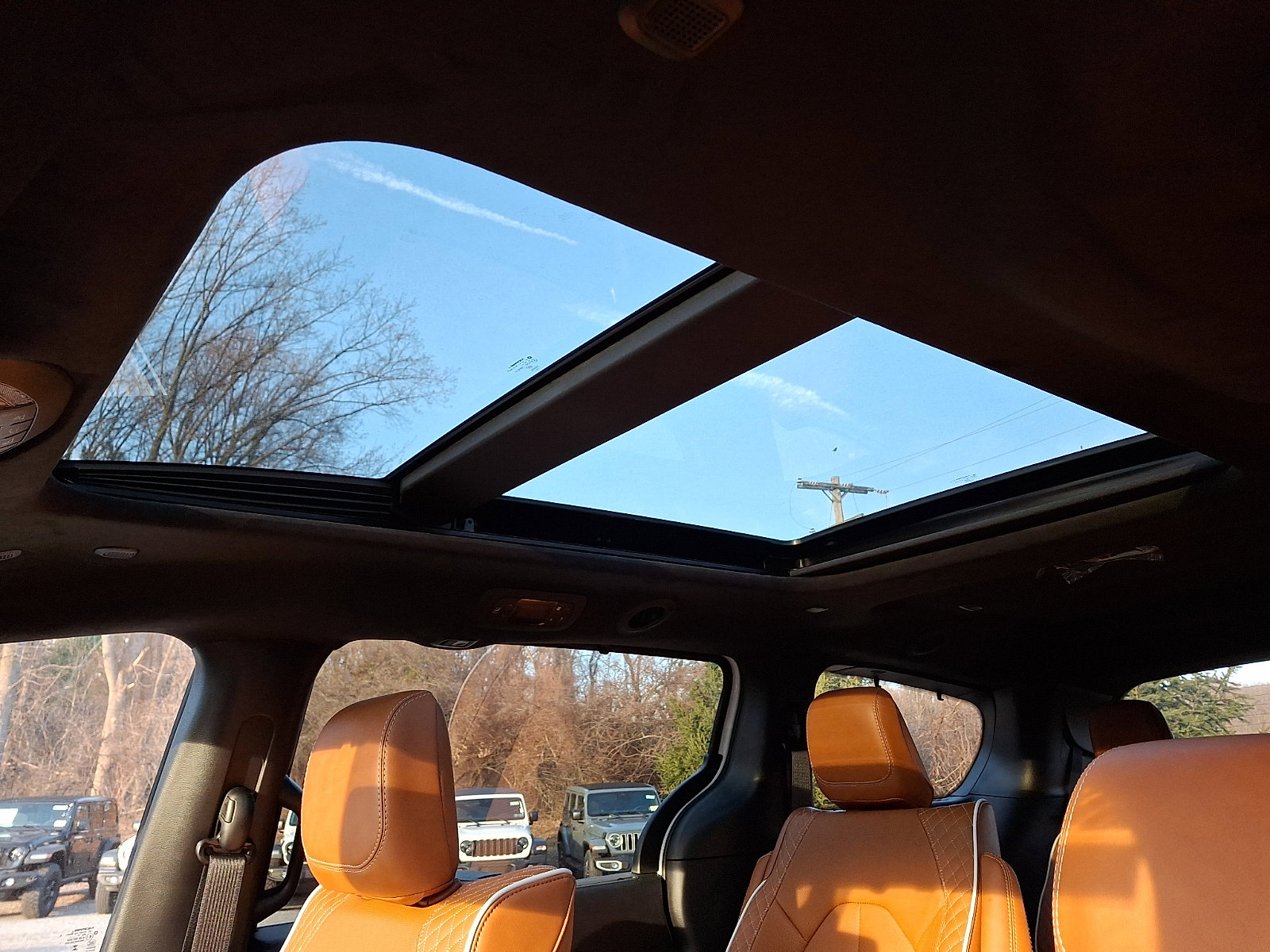 New 2026 Chrysler Pacifica Pinnacle image 10