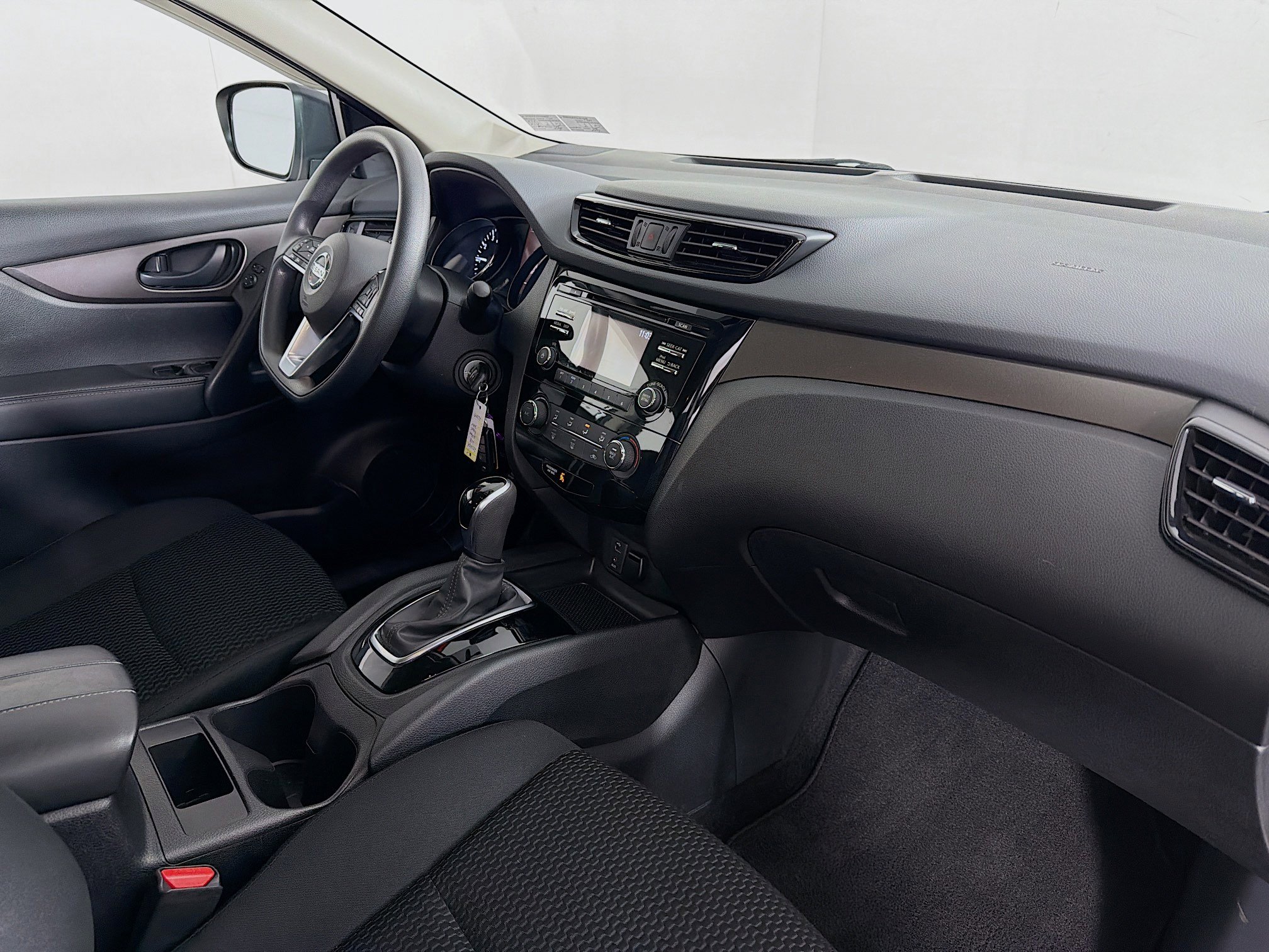 Used 2018 Nissan Rogue Sport S w/ S Appearance Package image 27