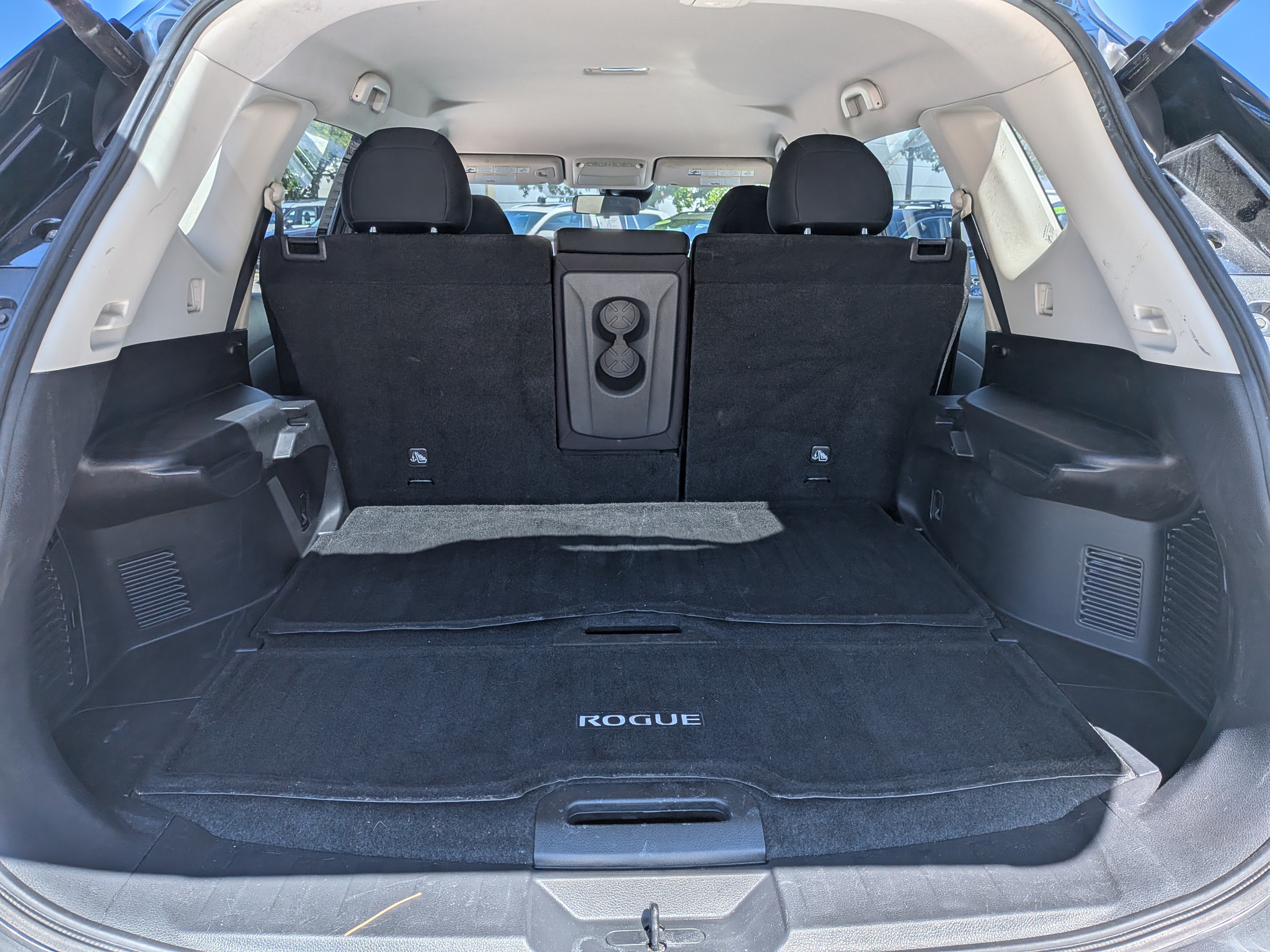 Used 2019 Nissan Rogue SV FWD image 13