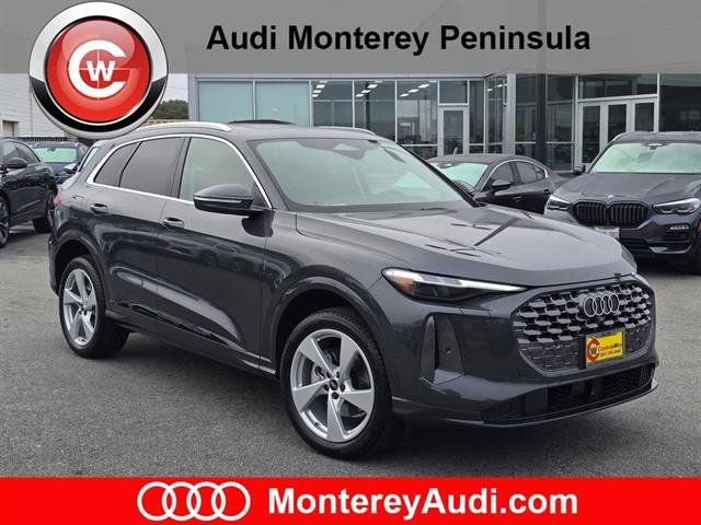 Used 2025 Audi Q5 Premium Plus w/ Premium Plus image 1