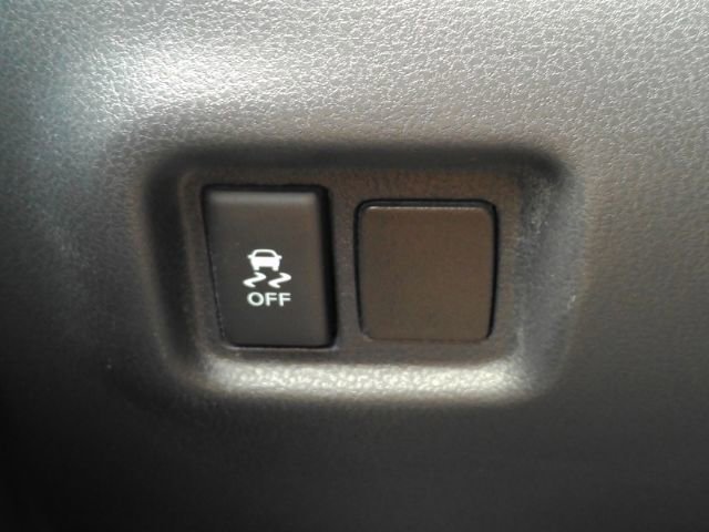 Used 2014 Nissan Versa Note S FWD image 30
