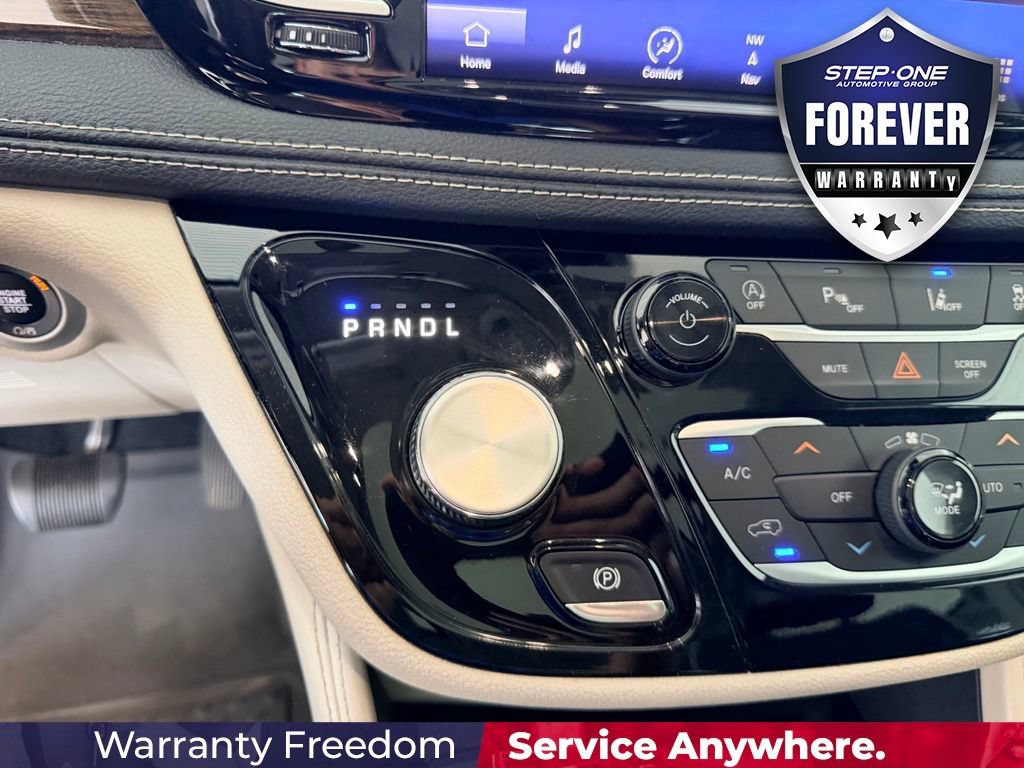 Used 2021 Chrysler Pacifica Limited AWD/4WD image 28